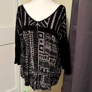 Edista bohemian-inspired black and white printed top, medium